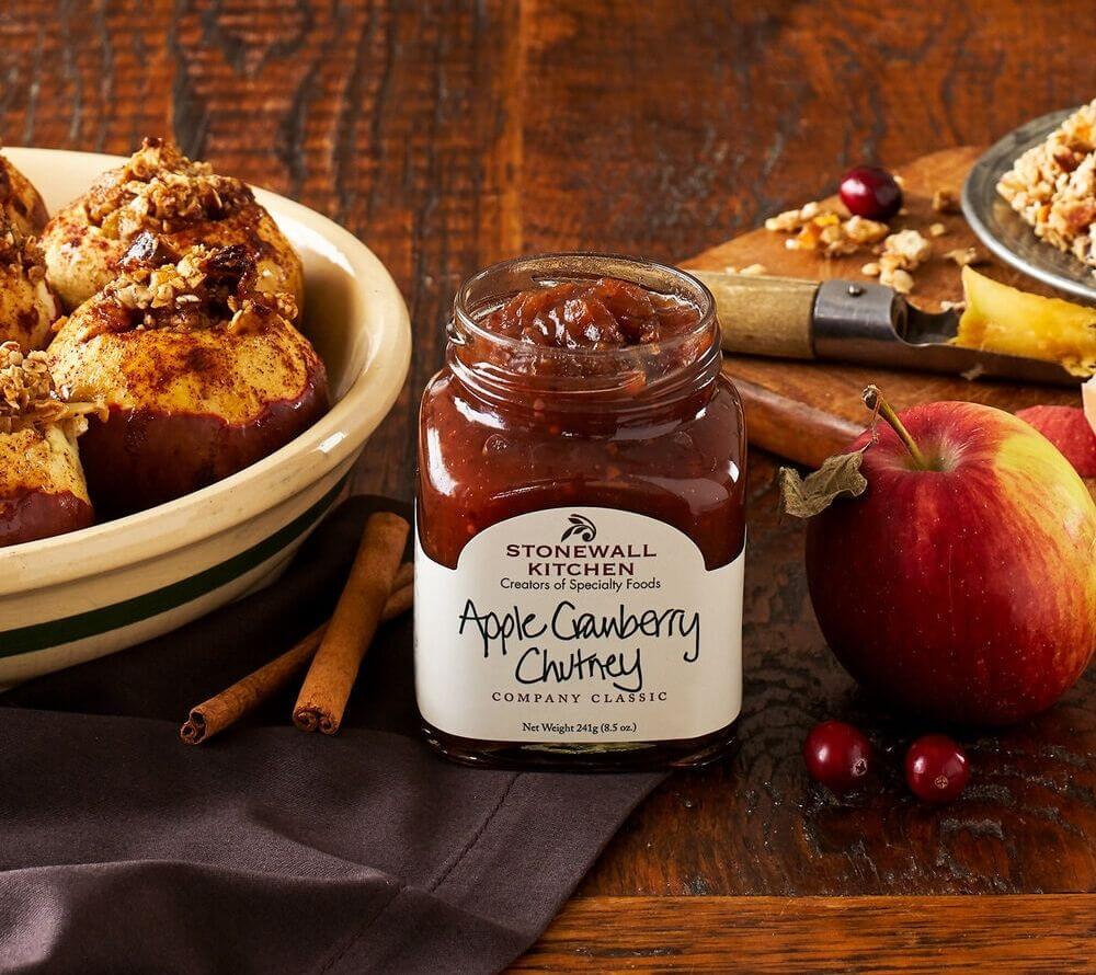 Apple Cranberry Chutney von Stonewall Kitchen kaufen | fruchtig-süßer Geschmack reifer Äpfel | Harmoniert mit Fleisch, Käse und Sandwiches