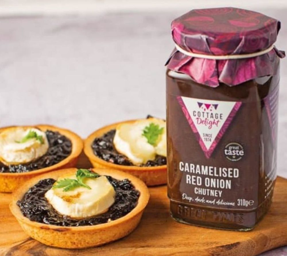 Rote Zwiebeln, Muscovado-Zucker & Eichen-Balsamico | Perfekt zu Steak-Baguette oder herzhaften Tartes | Als aromatische Komponente in dunklen Saucen | Jetzt kaufen!