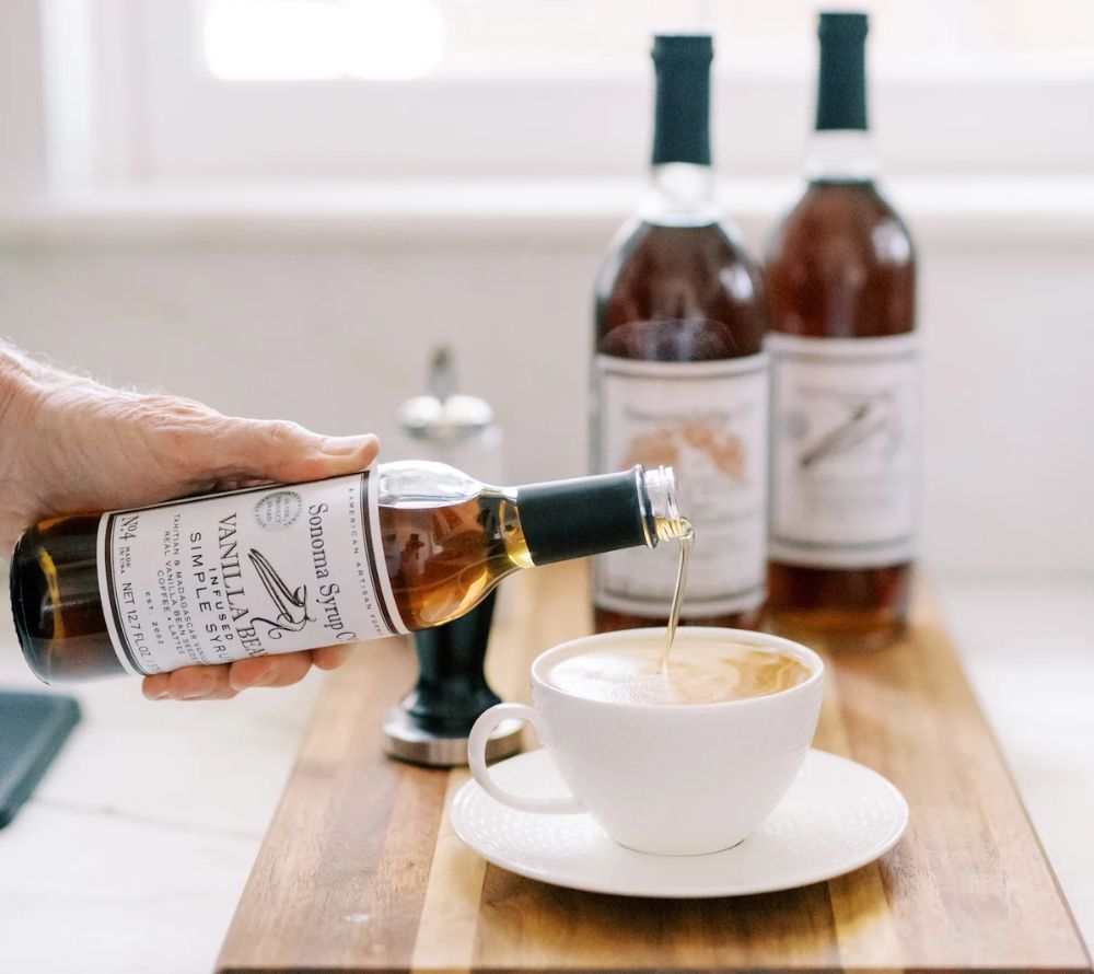 Vanilla Bean Syrup von Sonoma Syrup kaufen | aromatisch-süß mit Madagascar-Bourbon- und Tahiti-Vanilleschoten | Ideal Kaffee, Eiscreme, Joghurt | EU-weiter Versand