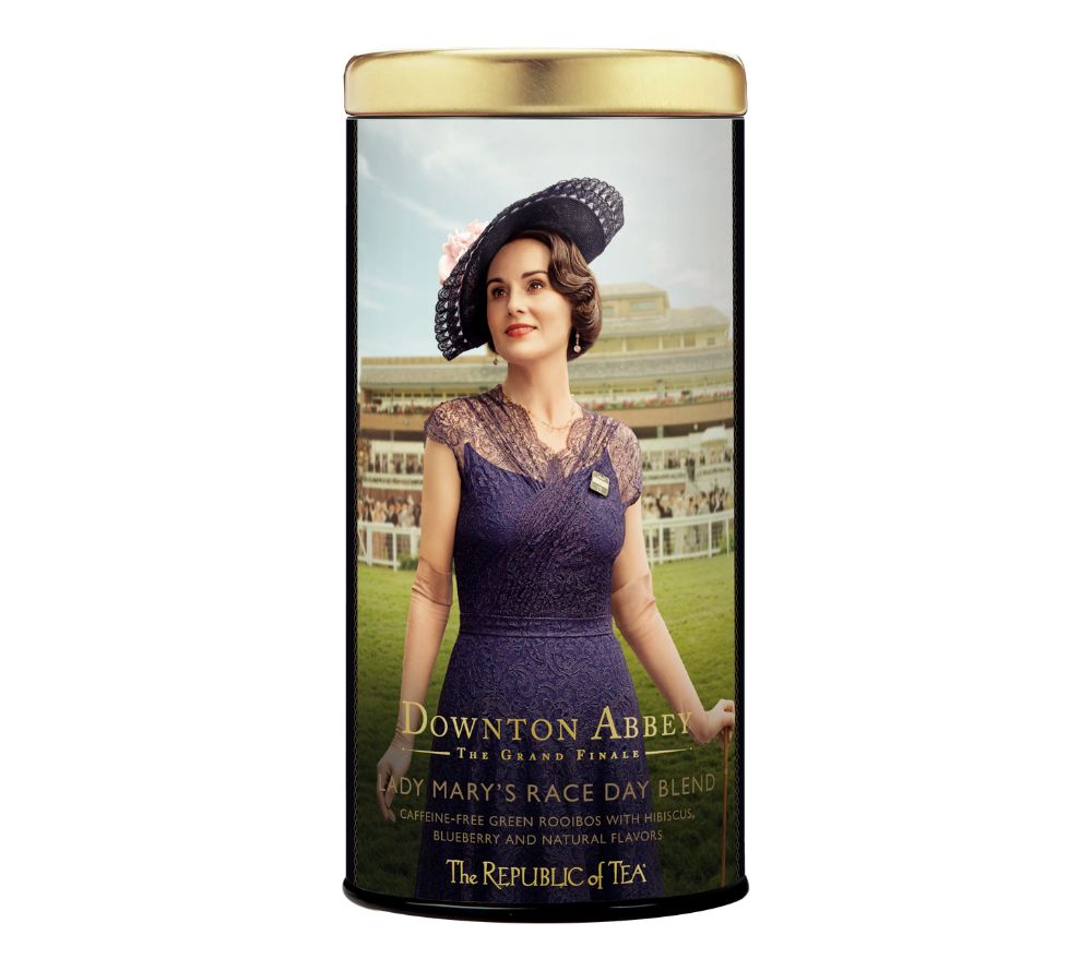 Downton Abbey Lady Mary’s Race Day Herbal Blend – fruchtig-frischer Kräutertee mit Rooibos & Beeren. Jetzt bei Ryan’s Specialties online kaufen.