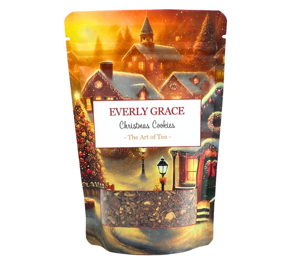 Everly Grace Christmas Cookies Tea – Bio-Rooibos mit Zimt, Ingwer & Kakaoschalen. Jetzt online kaufen & festliche Wintergenüsse genießen.