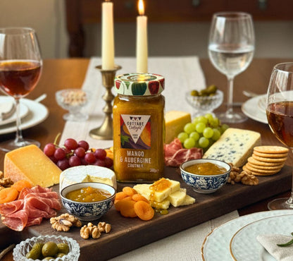 Mango & Aubergine Chutney von Cottage Delight: fruchtig-würzig, glutenfrei & vegetarisch. Ideal zu Käse, Paninis oder Reis. Great Taste Award 2024.