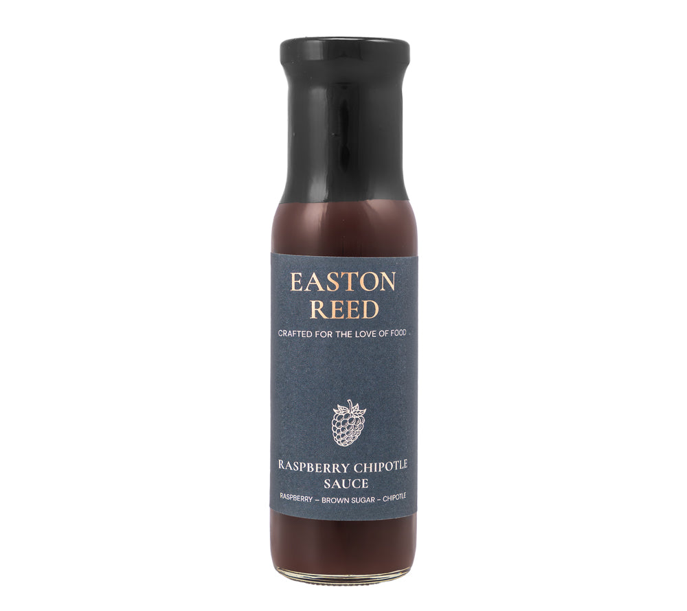 Easton Reed Raspberry Chipotle Sauce Flasche auf weißem Hintergrund
