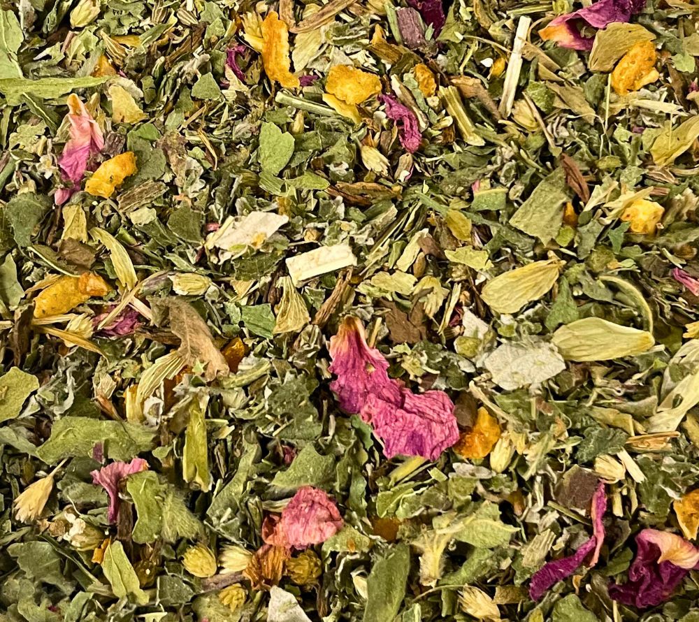 Everly Grace Bitter to Better Tea – Bio-Kräutertee mit sanft-bitterer Note, Blüten & Orange. Für Balance, Klarheit und bewusste Genussmomente.
