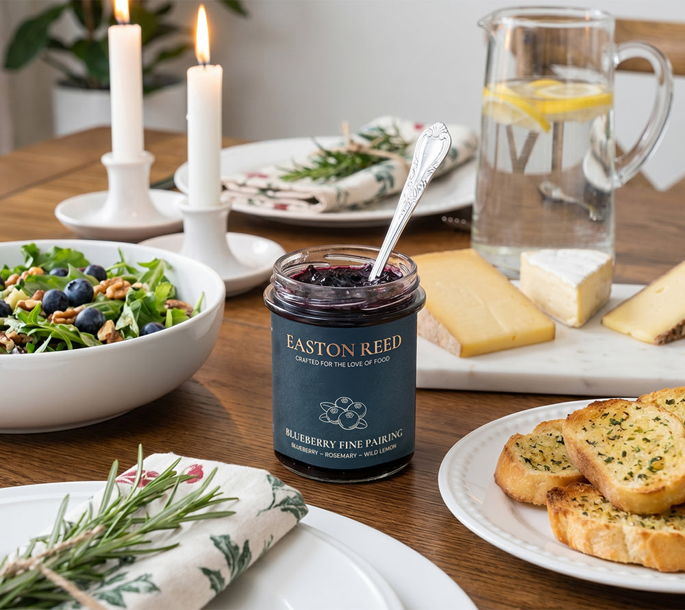 Blueberry Fine Pairing mit Heidelbeeren, Rosmarin und Wild Lemon. Fruchtig-kräuterige Gourmet-Komposition ideal zu Käse, BBQ und Sandwiches.