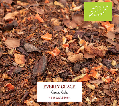 Everly Grace Carrot Cake Tea – Bio-Rooibos mit Karotte, Apfel & Gewürzen. Samtig-warm für frühlingshafte Genussmomente voller Leichtigkeit.