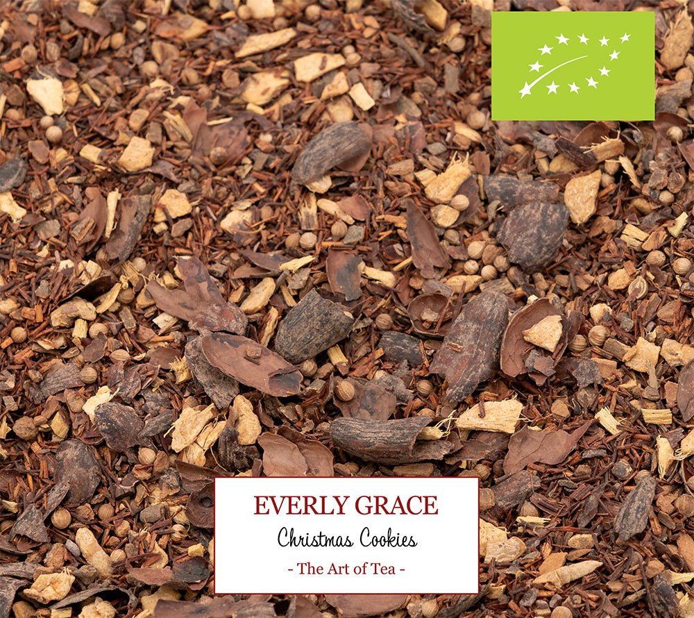 Everly Grace Christmas Cookies Tea – Bio-Rooibos mit Zimt, Ingwer & Kakaoschalen. Jetzt online kaufen & festliche Wintergenüsse genießen.