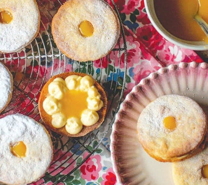 Intensiv-fruchtige Orangencreme mit echter Butter | handgemacht in England | vereint spritzige, sonnengereifte Orangen mit der Textur echter Butter | Jetzt probieren! 