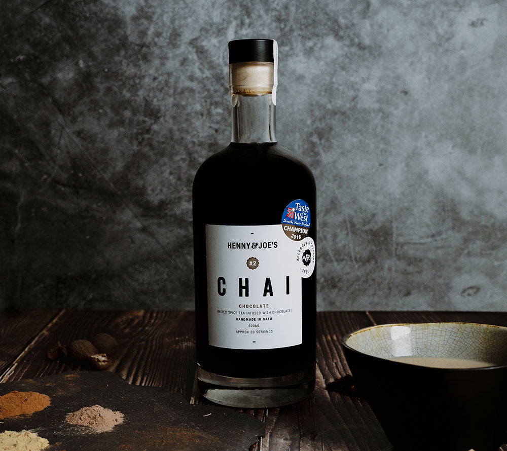 Chocolate Chai Tee Infusion von Henny & Joe's kaufen | Konzentrat mit aromatischer Schokolade | Perfekt für Chai-Latte, Desserts und zum Backen | EU-weiter Versand