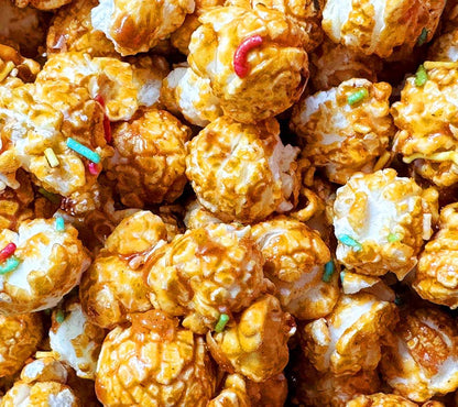 Everly Grace Popcorn Birthday Cake Confetti ✚ aus natürlichen Zutaten ✚ ohne künstliche Aromen ✚ Große Auswahl ✚ Made in Augsburg