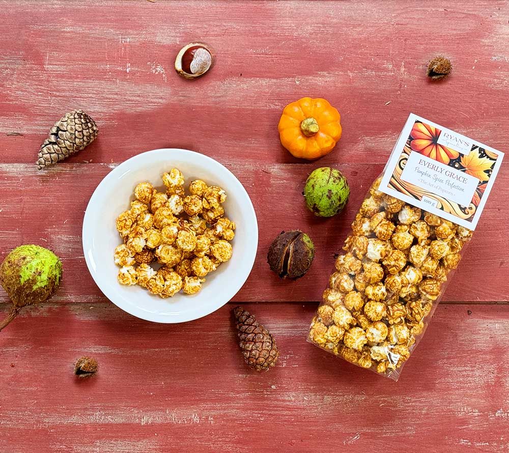 Popcorn Pumpkin Spice Perfection von Everly Grace kaufen | herbstlicher Geschmack nach Kürbis und Karamell | perfekt für den Kinoabend zu Hause