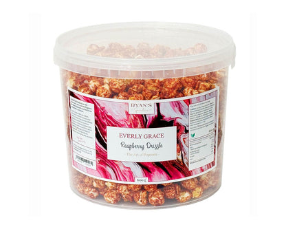 Everly Grace Raspberry Drizzle Popcorn kaufen | Knuspriges Popcorn mit fruchtiger Himbeersauce | Ideal für Naschkatzen und Filmabende