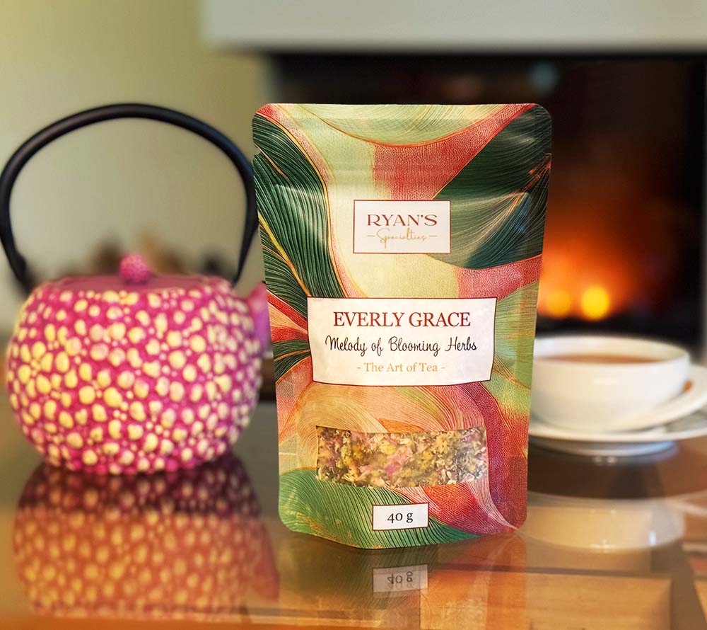 Melody of Blooming Herbs Tee von Everly Grace kaufen | Harmonie in jeder Tasse | Kräuterteemischung | 100% Bio | Fenchel, Krauseminze, Kamillenblüten, Süßholz